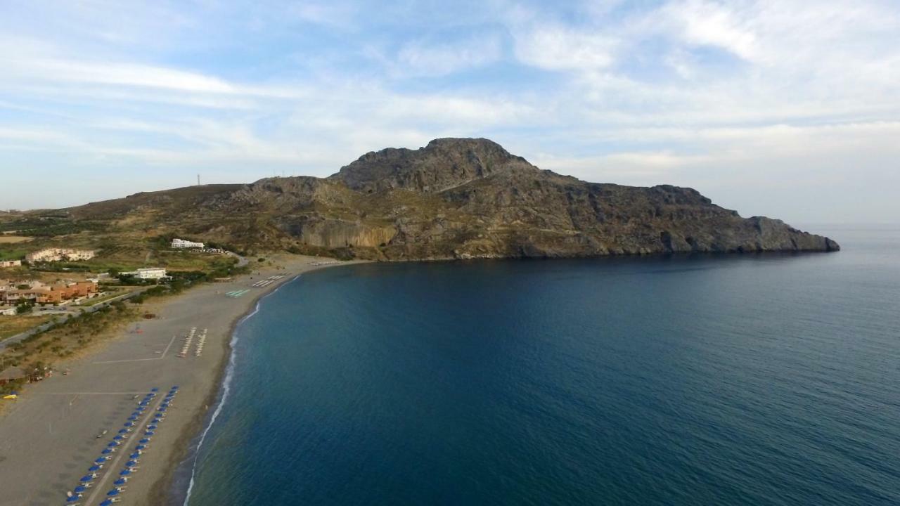 Beach House Плакиас Екстериор снимка