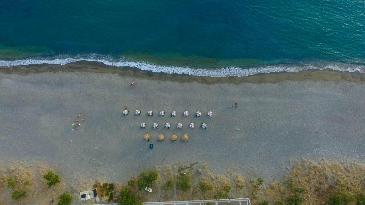 Beach House Плакиас Екстериор снимка